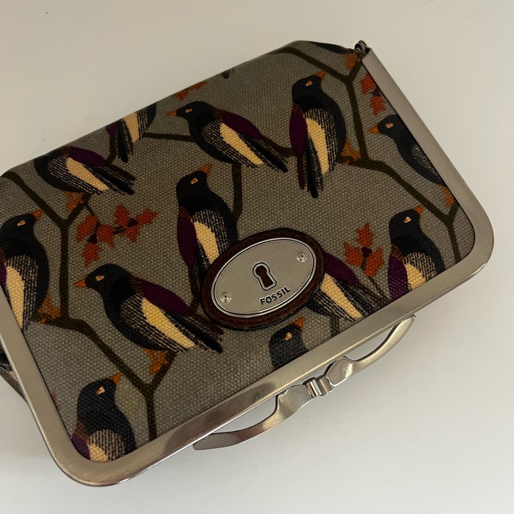 Fossil Multicolor Bird Pattern Clutch - Picture 2 of 5